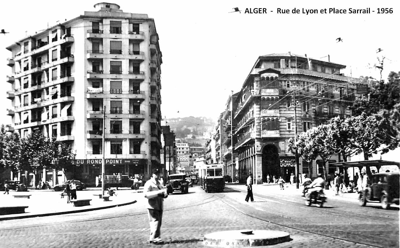 Alger - Rue de Lyon et Place Sarrail en 1956.jpg